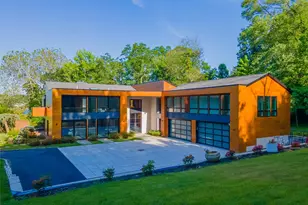 369 E Shore Rd, Great Neck, NY 11023 - Photo 31