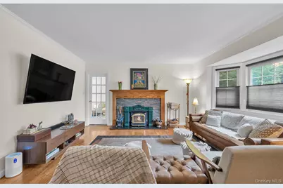 863 Richmond Road, East Meadow, NY 11554 - Photo 19