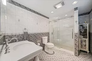 863 Richmond Rd, East Meadow, NY 11554 - Photo 33