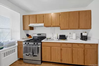 370 Westchester Avenue #3M, Port Chester, NY 10573 - Photo 11