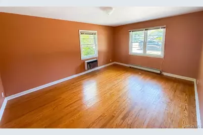 177 Longvue Terrace, Yonkers, NY 10710 - Photo 9