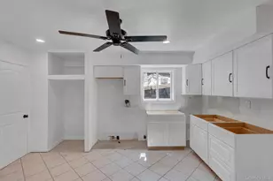6 Stonington Cir, Wheatley Heights, NY 11798 - Photo 7