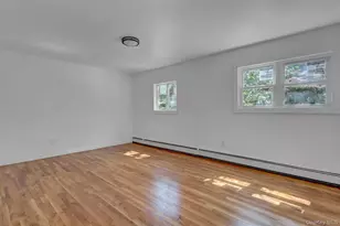 6 Stonington Cir, Wheatley Heights, NY 11798 - Photo 15