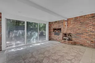 6 Stonington Cir, Wheatley Heights, NY 11798 - Photo 11