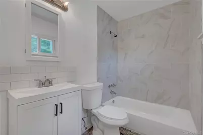 6 Stonington Circle, Wheatley Heights, NY 11798 - Photo 17