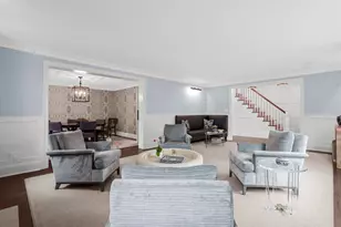 41 Strickland Pl, Manhasset, NY 11030 - Photo 5