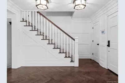 41 Strickland Place, Manhasset, NY 11030 - Photo 3