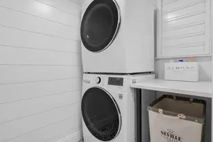 41 Strickland Pl, Manhasset, NY 11030 - Photo 25