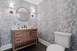 41 Strickland Pl, Manhasset, NY 11030 - Photo 15