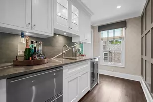 41 Strickland Pl, Manhasset, NY 11030 - Photo 7