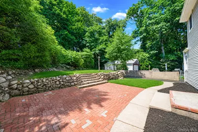 245 Melville Road, Huntington Station, NY 11746 - Photo 35