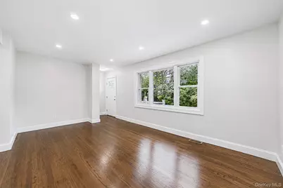 245 Melville Road, Huntington Station, NY 11746 - Photo 7