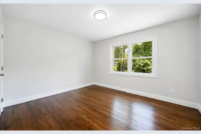 245 Melville Road, Huntington Station, NY 11746 - Photo 15