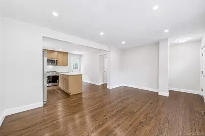 245 Melville Road, Huntington Station, NY 11746 - Photo 5