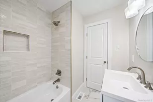245 Melville Rd, Huntington Station, NY 11746 - Photo 27