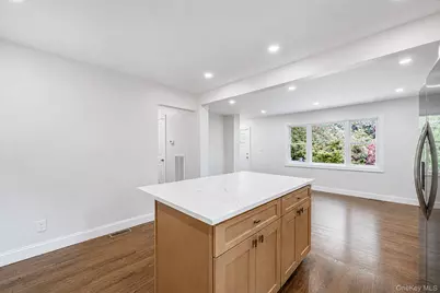 245 Melville Road, Huntington Station, NY 11746 - Photo 11