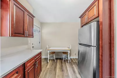 22 Locust Avenue, Glen Head, NY 11545 - Photo 7