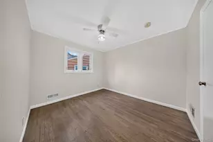 71-57 Douglaston Pkwy, Little Neck, NY 11362 - Photo 19