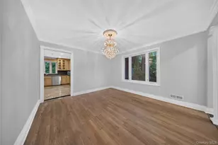 71-57 Douglaston Pkwy, Little Neck, NY 11362 - Photo 9