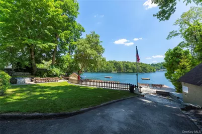 71 W Lake Boulevard, Mahopac, NY 10541 - Photo 37