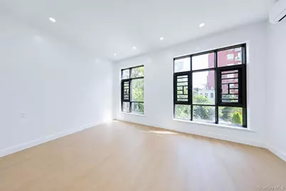 25 Goodwin Place, Brooklyn, NY 11221 - Photo 9