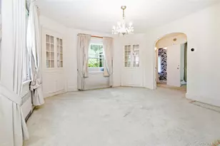 9 Leith Pl, White Plains, NY 10605 - Photo 17