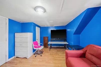 366 Albany Avenue, Amityville, NY 11701 - Photo 17