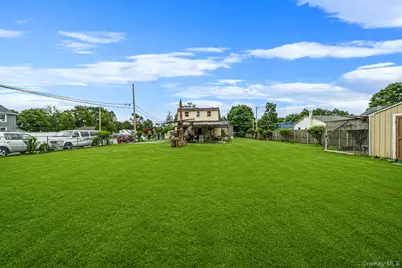 366 Albany Avenue, Amityville, NY 11701 - Photo 5