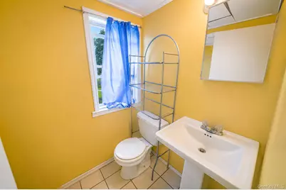 366 Albany Avenue, Amityville, NY 11701 - Photo 19