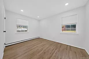 28 Roslyn Ave, Selden, NY 11784 - Photo 9