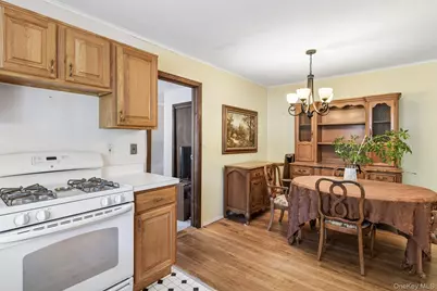 24 Oakley Drive, Huntington Station, NY 11746 - Photo 13