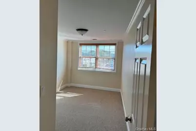 14 Willis Ave, Syosset, NY 11791 - Photo 5