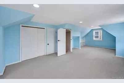 52 Yorktown Street, Rockville Centre, NY 11570 - Photo 29