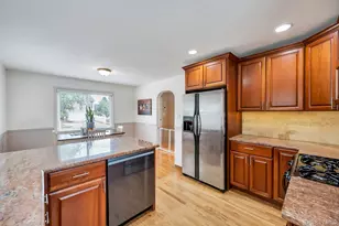 52 Yorktown St, Rockville Centre, NY 11570 - Photo 19