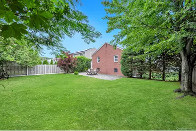 52 Yorktown Street, Rockville Centre, NY 11570 - Photo 5