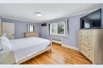52 Yorktown Street, Rockville Centre, NY 11570 - Photo 25