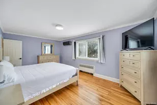 52 Yorktown St, Rockville Centre, NY 11570 - Photo 25