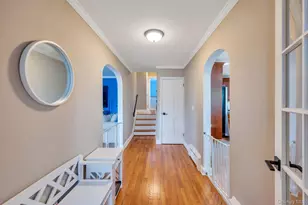 52 Yorktown St, Rockville Centre, NY 11570 - Photo 11