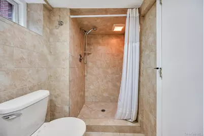 52 Yorktown Street, Rockville Centre, NY 11570 - Photo 31