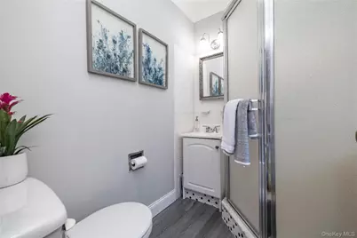 676 Dickens Avenue, Franklin Square, NY 11010 - Photo 15