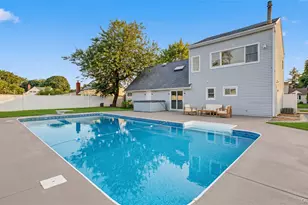 6 Regal Ln, Levittown, NY 11756 - Photo 19