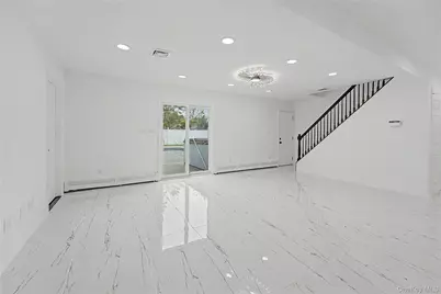 6 Regal Lane, Levittown, NY 11756 - Photo 17