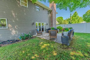 8 Feather Ln, Commack, NY 11725 - Photo 35