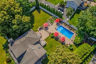 8 Feather Ln, Commack, NY 11725 - Photo 43