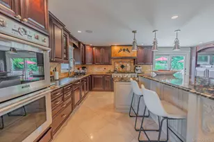 8 Feather Ln, Commack, NY 11725 - Photo 11