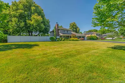 8 Feather Lane, Commack, NY 11725 - Photo 49