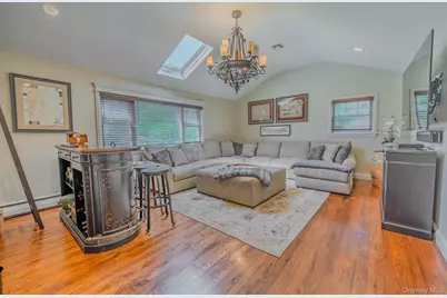 8 Feather Lane, Commack, NY 11725 - Photo 21