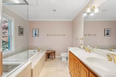3 Chivas Court, Southampton, NY 11968 - Photo 17