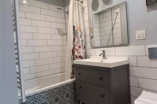 71-64 70th St, Glendale, NY 11385 - Photo 7