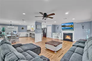 4 St Marks Pl, Stony Brook, NY 11790 - Photo 11